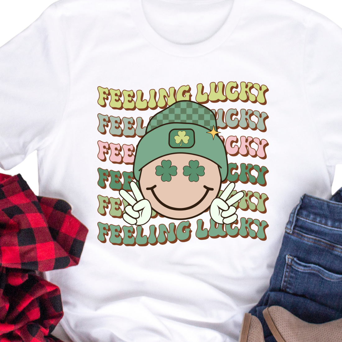 Feeling Lucky / Smiley with Beanie - Unisex T-Shirt