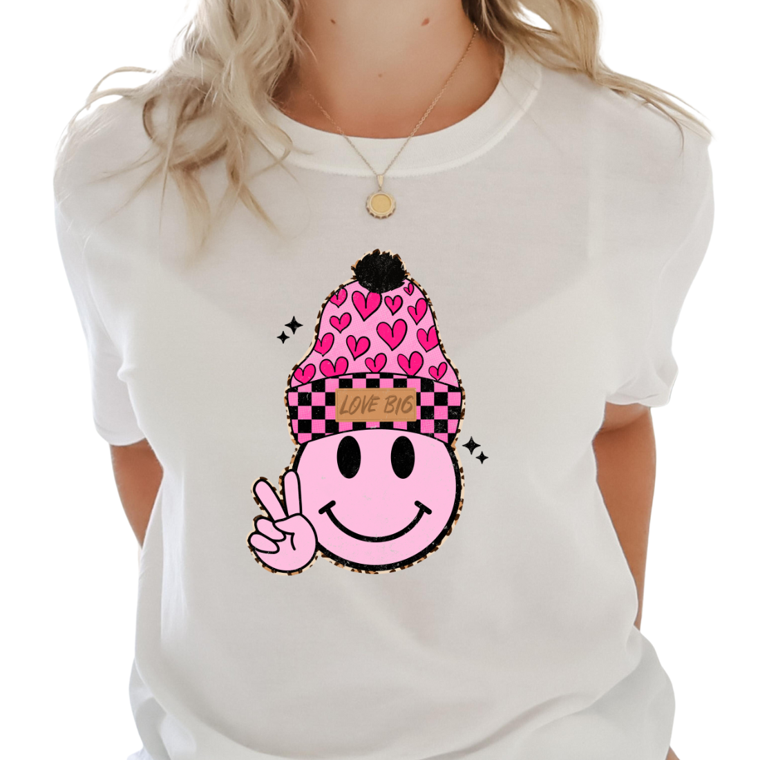 Love Big / Smiley with Beanie - Unisex T-Shirt