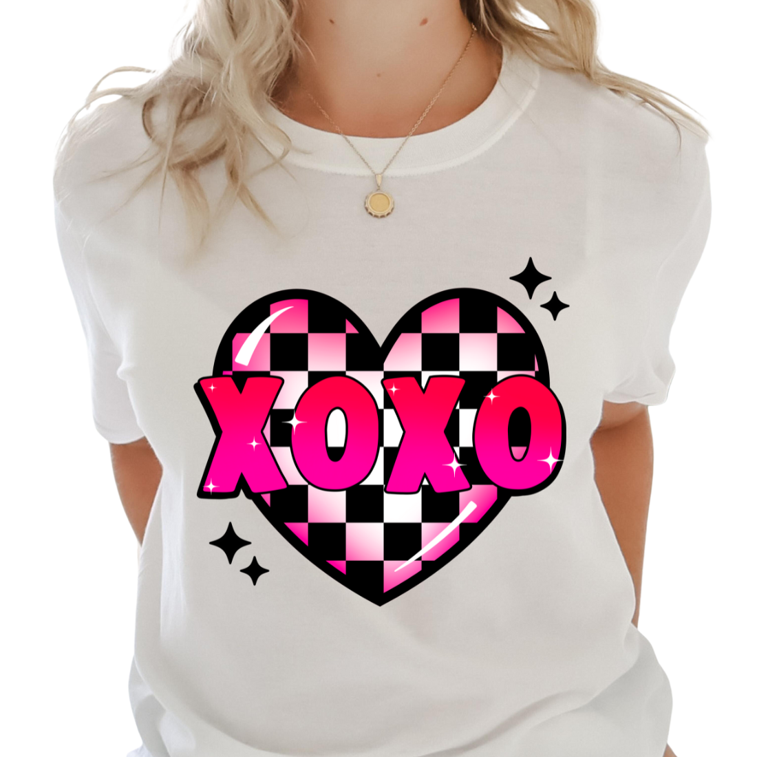 XOXO / Checkered Heart - Unisex T-Shirt