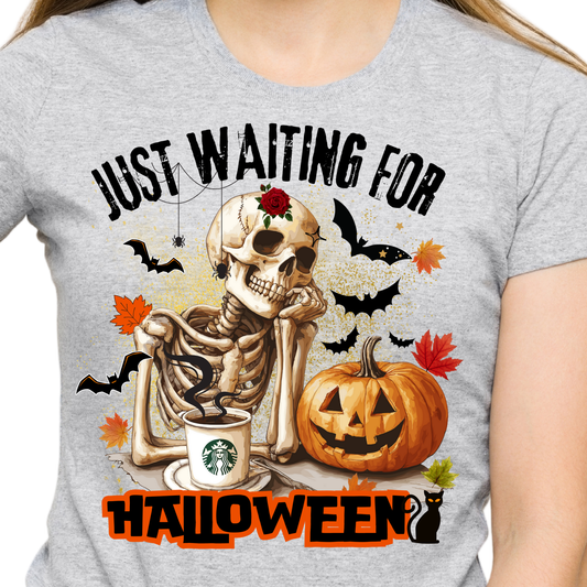 Just Waiting For Halloween / Skeleton - Unisex T-Shirt